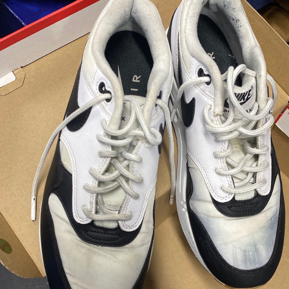 Men’s shoes